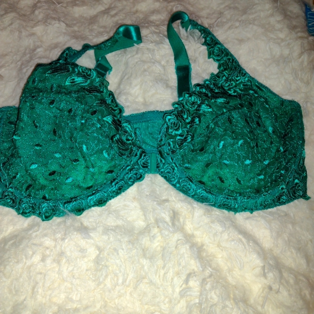 Gently used bra Teal color